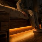 iluminación automatizada y monitoreo perimetral pasivo para la prevención de caídas nocturnas en adultos mayores con movilidad independiente
